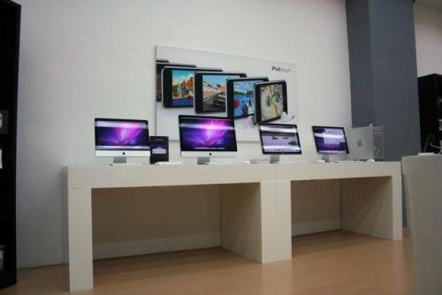 MAC-CENTER-3